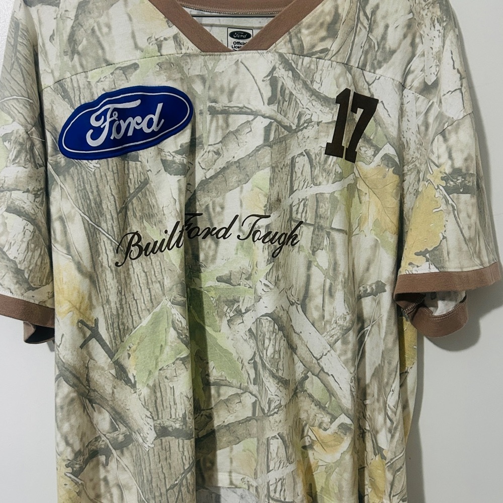 Ford cropped camo women’s shirt